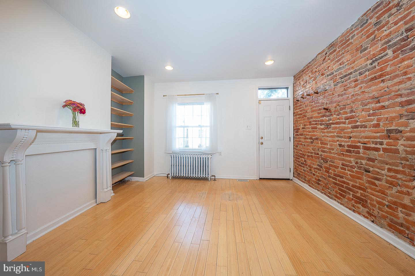 3621 Calumet St Property Photo 5