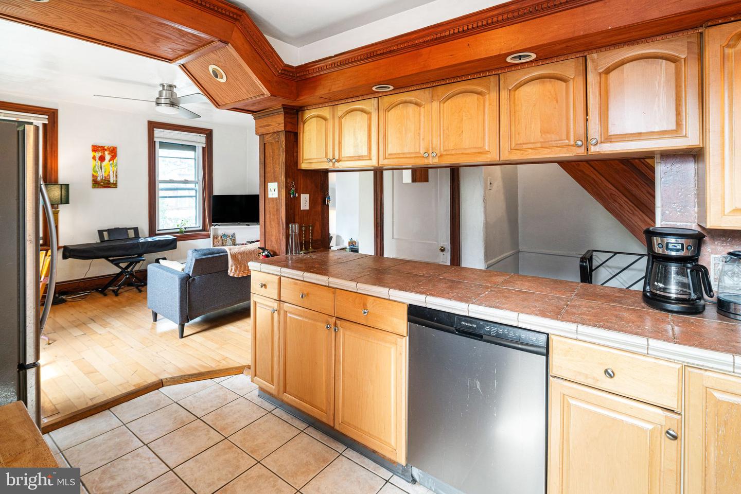 251 S Melville St #3f Property Photo 6