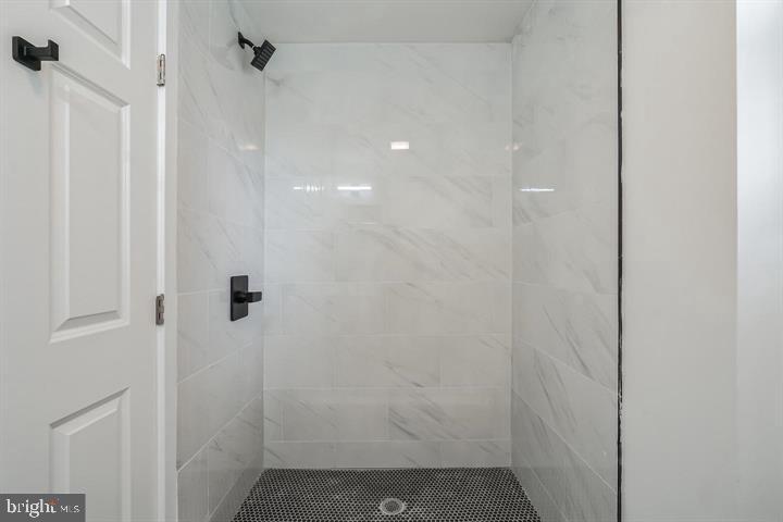 405 S 42nd St #1m Property Photo 21