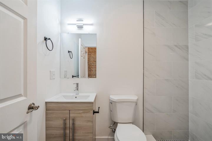 405 S 42nd St #1m Property Photo 26