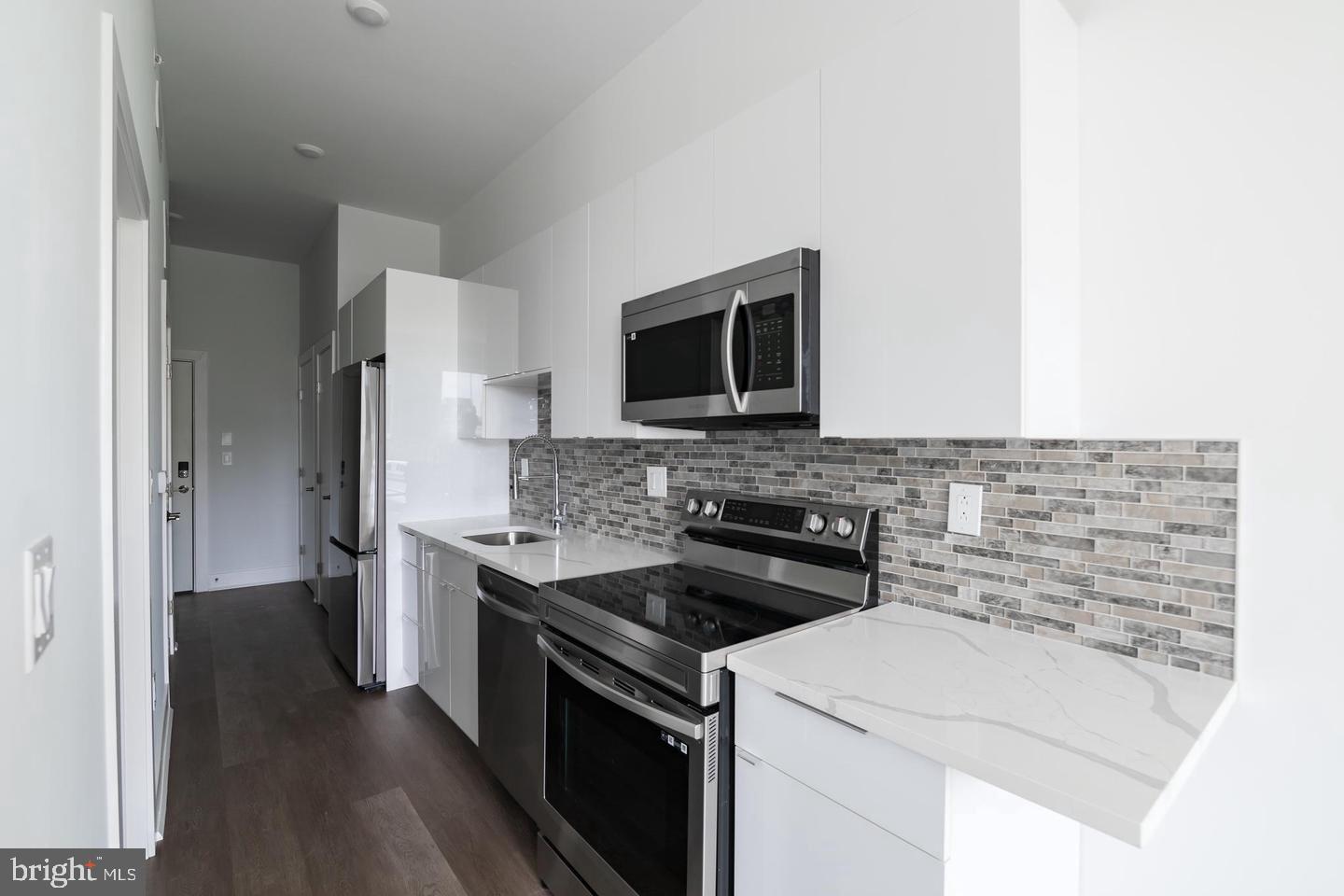 813 N Broad St #unit 416 Property Photo 7