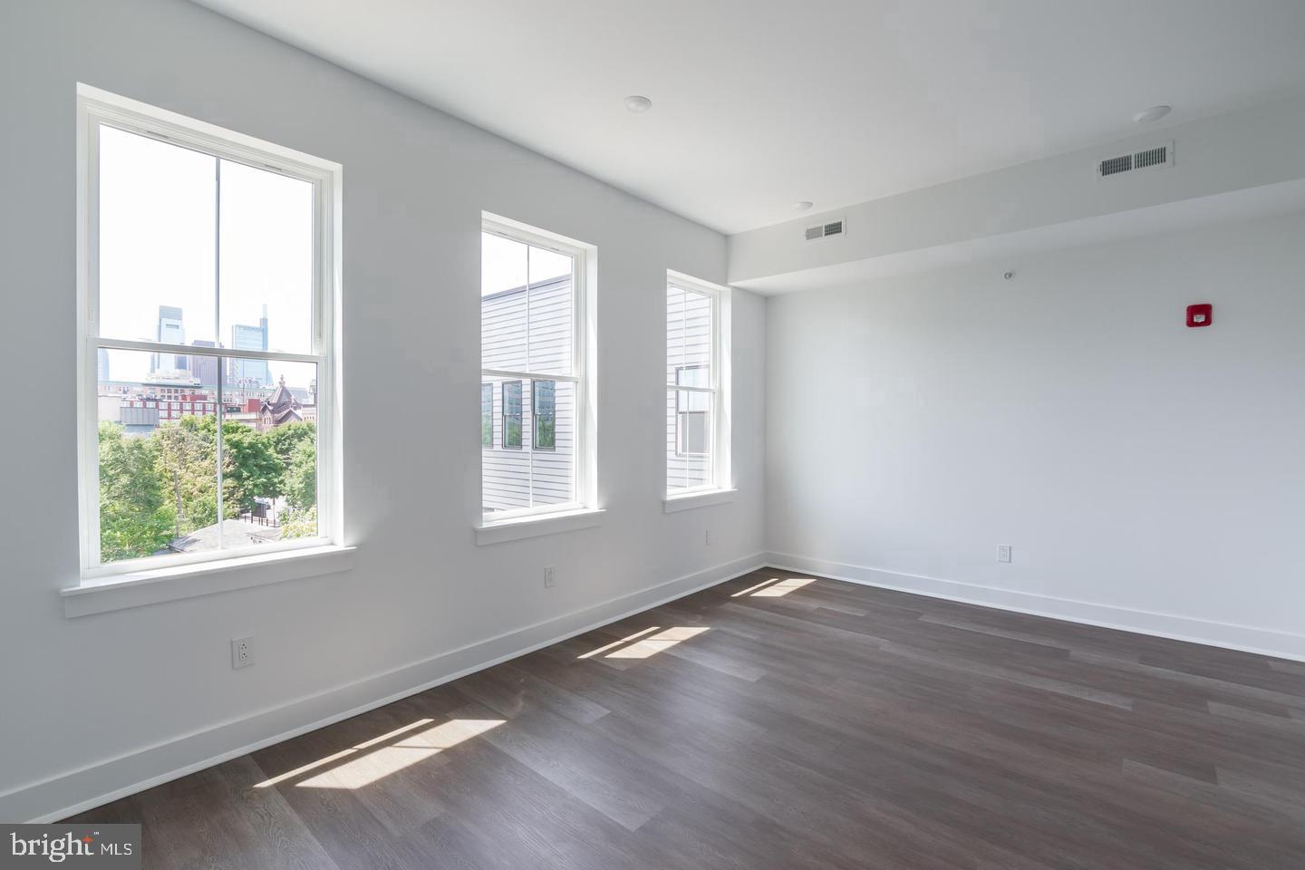 813 N Broad St #unit 416 Property Photo 9