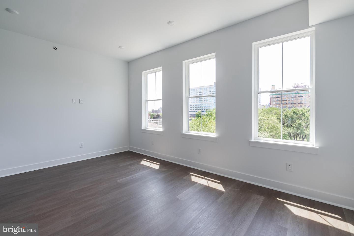 813 N Broad St #unit 416 Property Photo 10