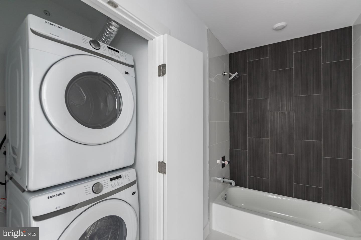 813 N Broad St #unit 416 Property Photo 16