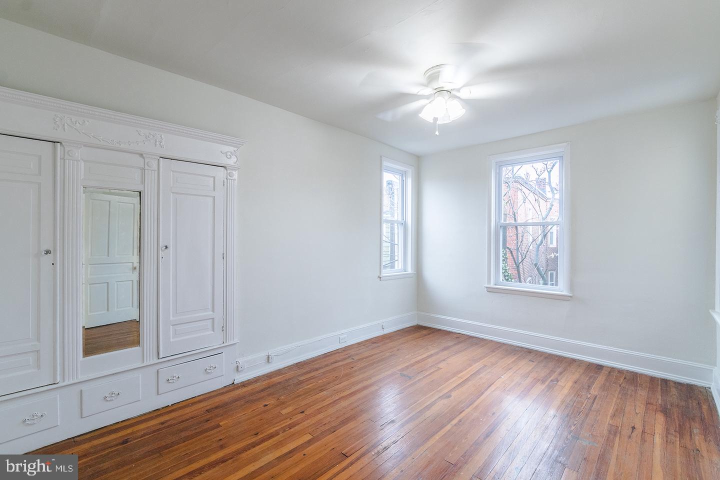5110 Webster St #unit 2 Property Photo 11