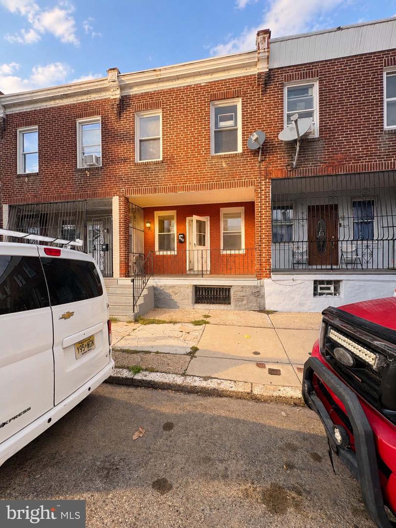515 E Courtland St Property Photo 1