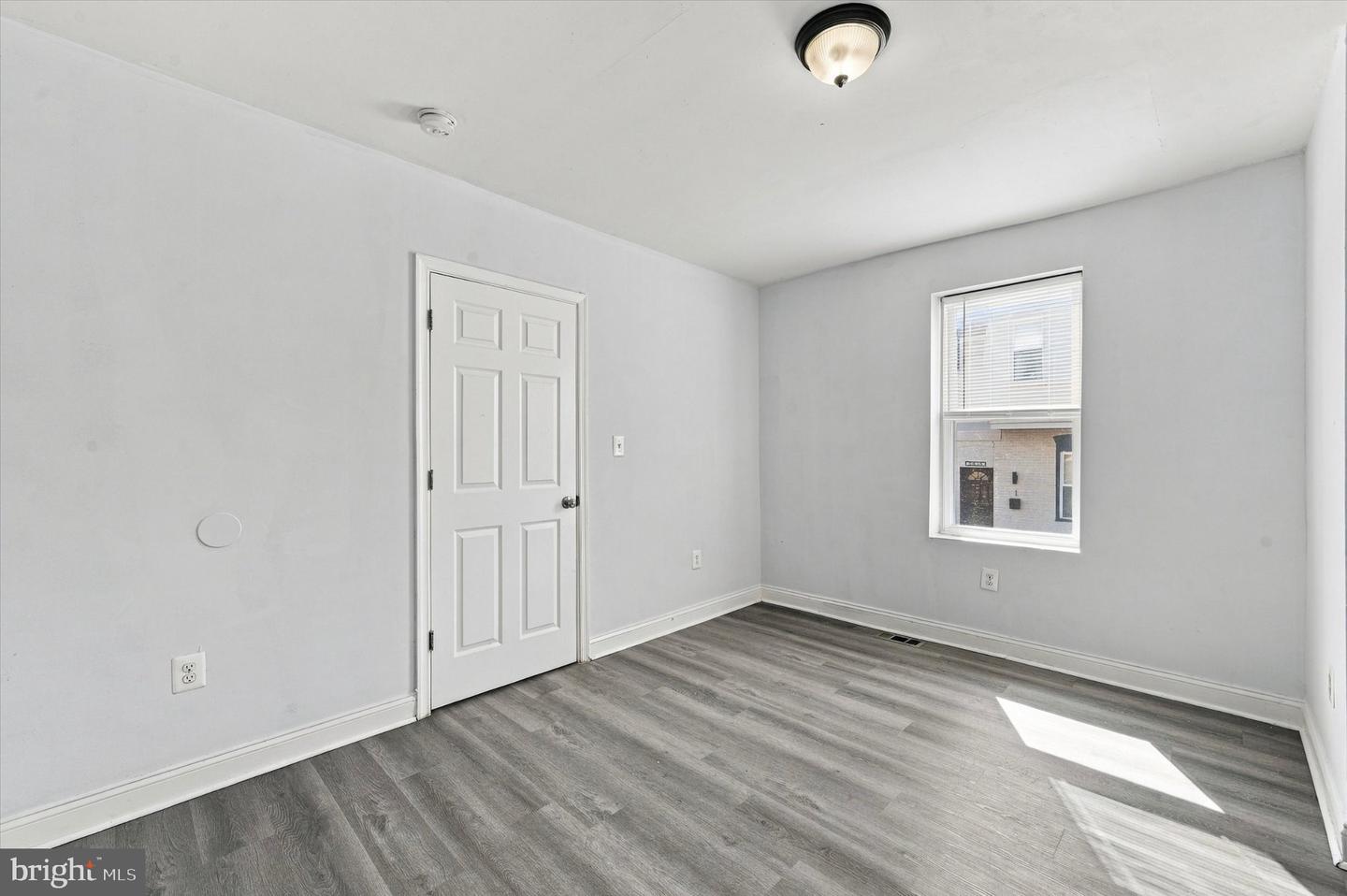 5633 Malcolm St Property Photo 16