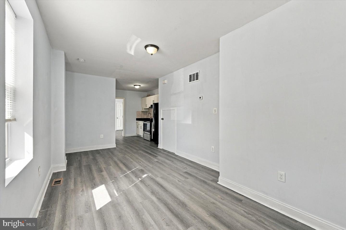 5633 Malcolm St Property Photo 17