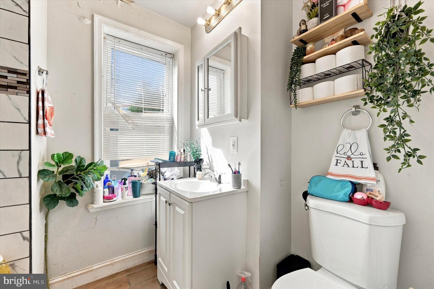 5633 Malcolm St Property Photo 19