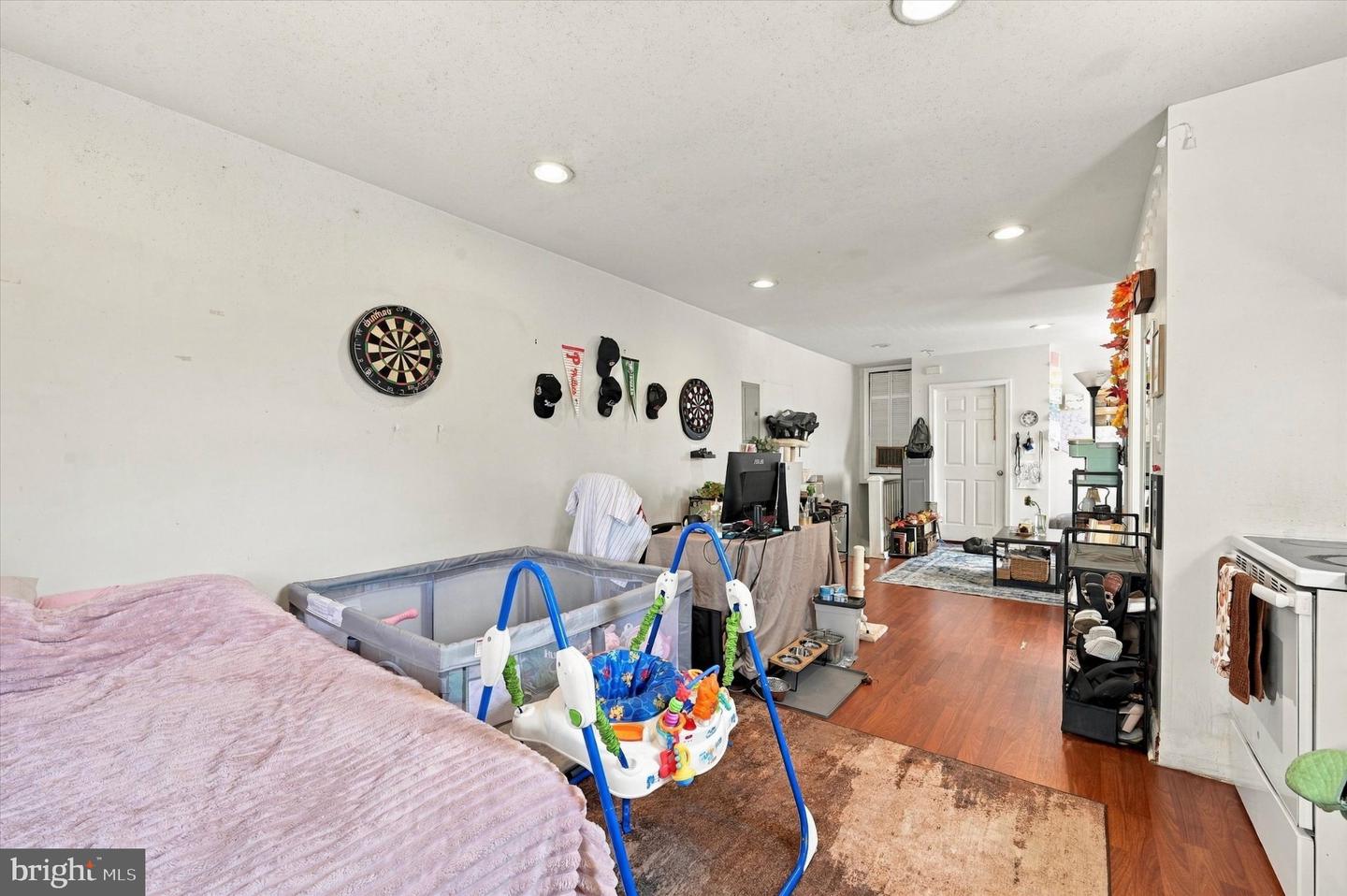 5633 Malcolm St Property Photo 21