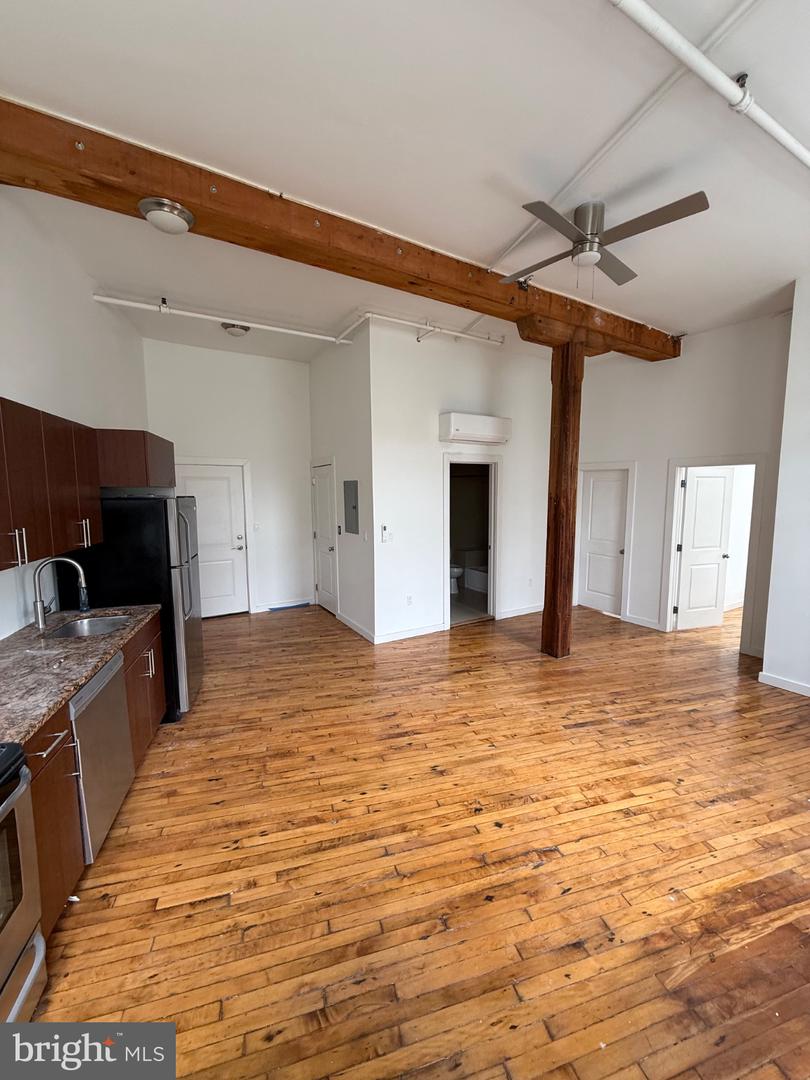 4 Leverington Ave #unit 209 Property Photo 2