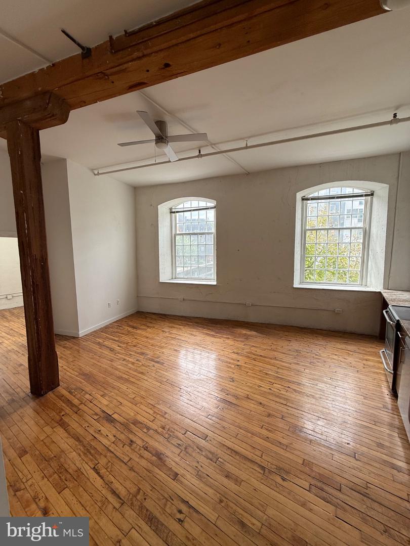 4 Leverington Ave #unit 209 Property Photo 3