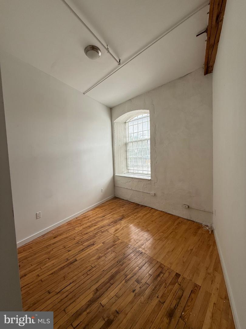 4 Leverington Ave #unit 209 Property Photo 4