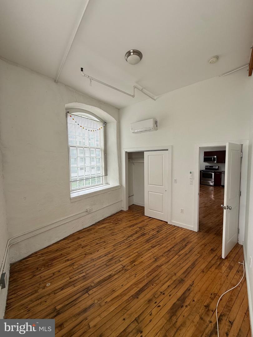 4 Leverington Ave #unit 209 Property Photo 7