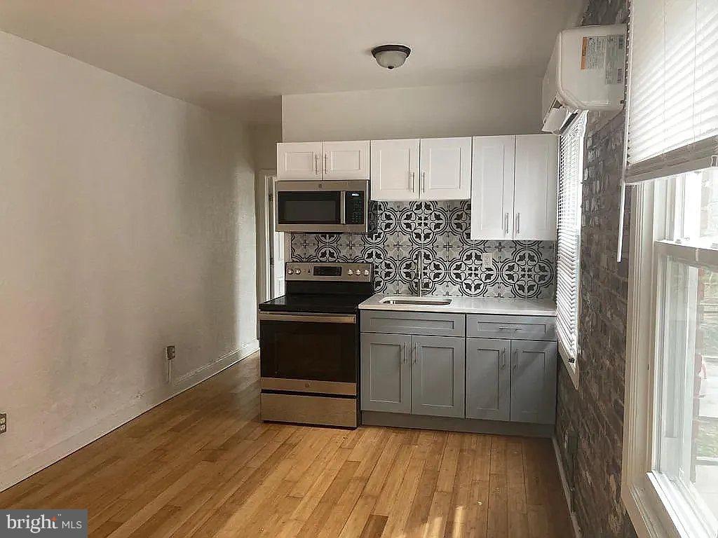 3858 Haverford Ave #1 Property Photo 5