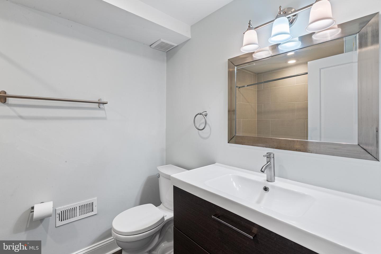1411 S Mole St Property Photo 17