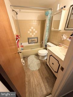 8903 Alton St Property Photo 6