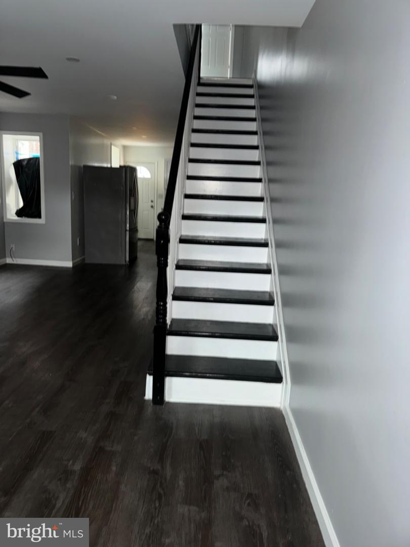 3146 Custer St Property Photo 4