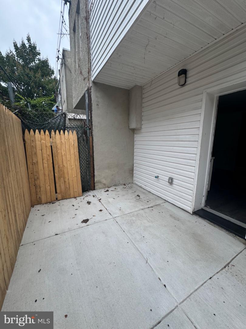3146 Custer St Property Photo 11