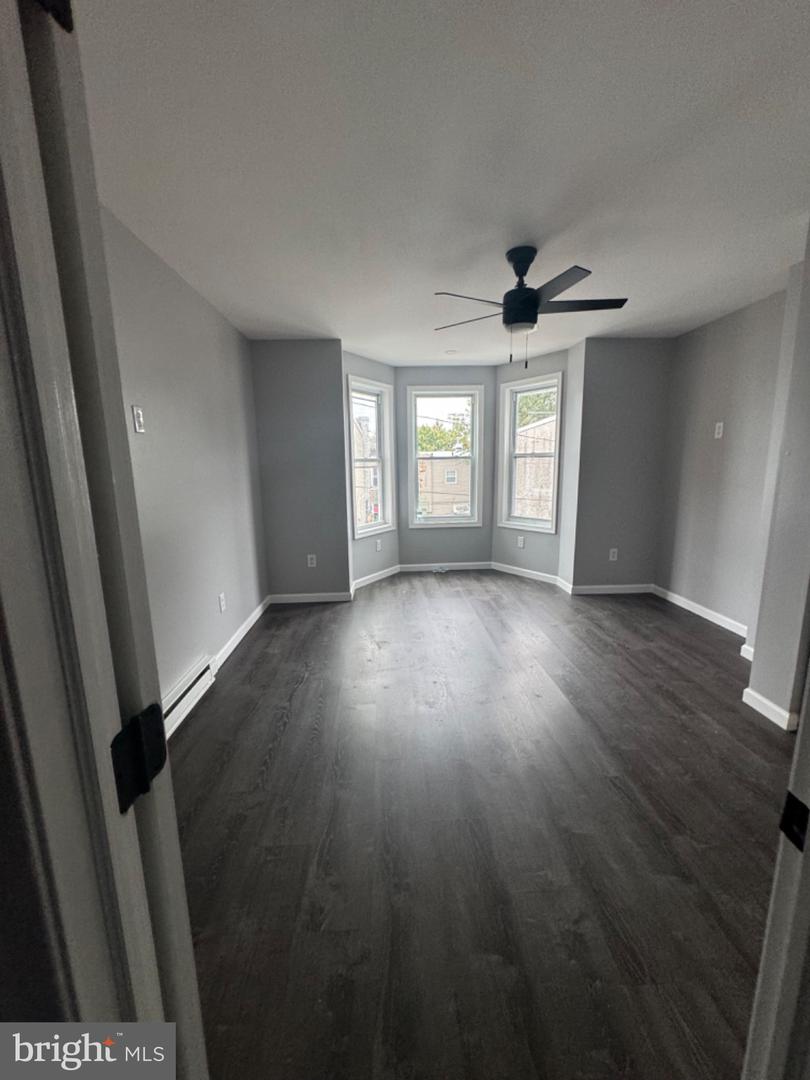 3146 Custer St Property Photo 27