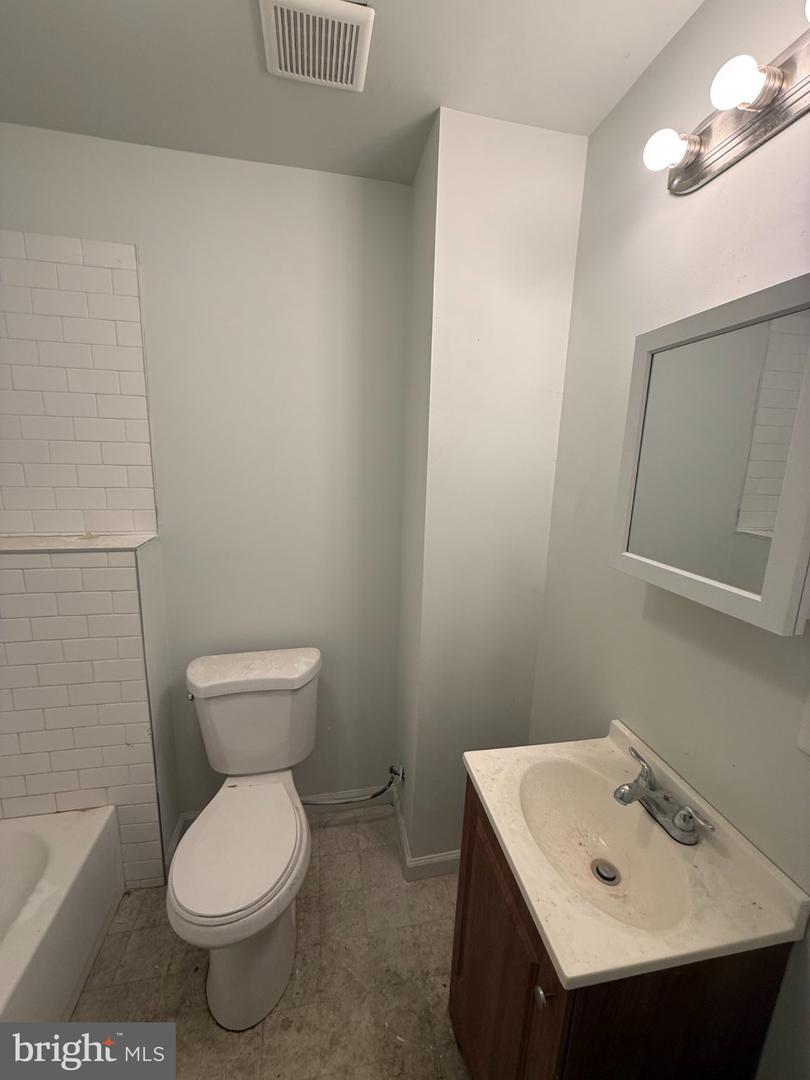 738 E Westmoreland St Property Photo 16