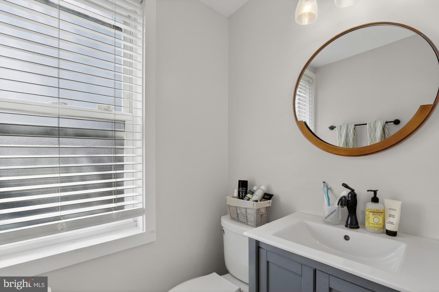 2440 E Gordon St Property Photo 17