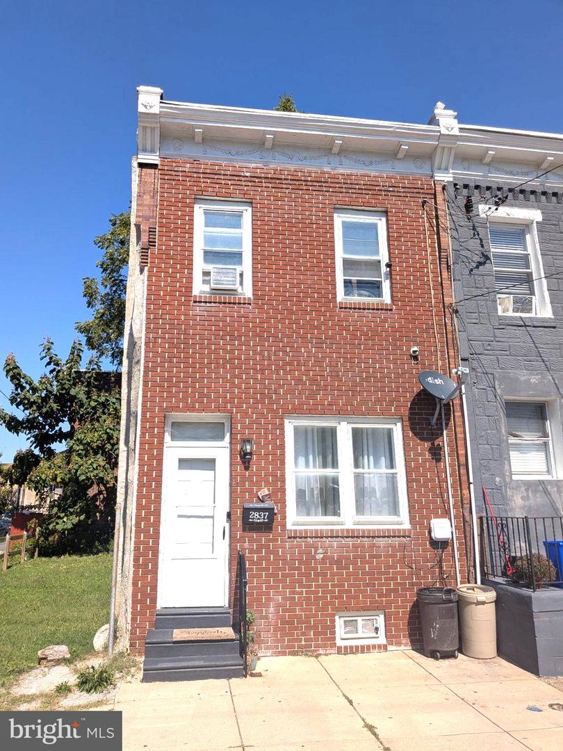 2837 W CUMBERLAND ST Property Photo 1