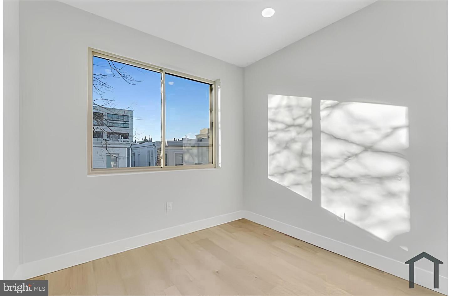 1229 W Hilton St #3 Property Photo 3