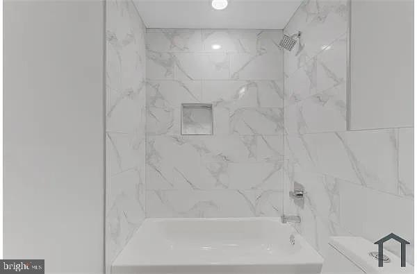 1229 W Hilton St #3 Property Photo 5