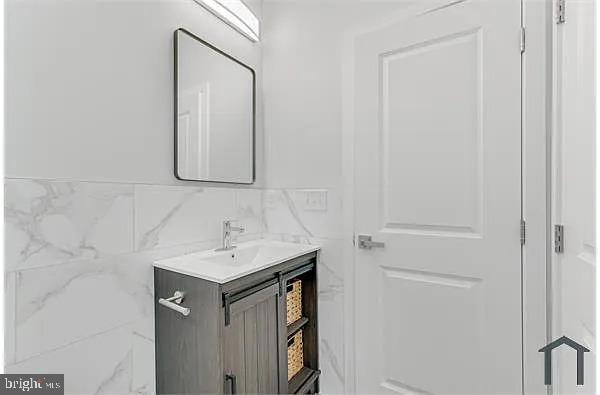 1229 W Hilton St #3 Property Photo 11