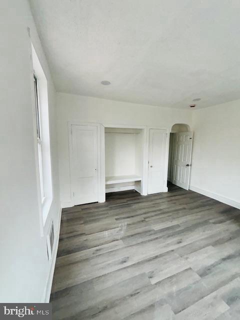 2029 E Tioga St #2nd Fl Property Photo 3