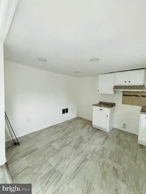 2029 E Tioga St #2nd Fl Property Photo 5