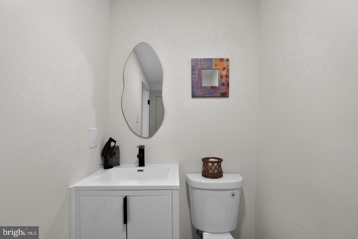222 E Dorset St Property Photo 12