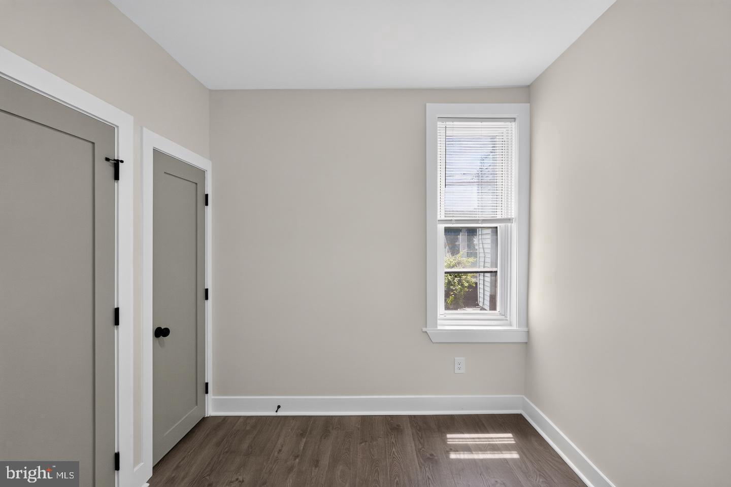 222 E Dorset St Property Photo 20