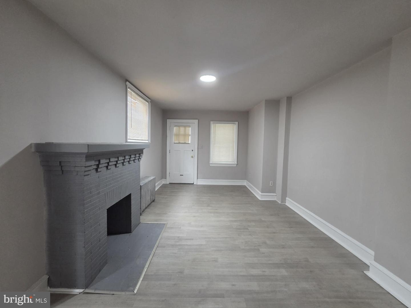 6149 W Columbia Ave #1st Fl Property Photo 5