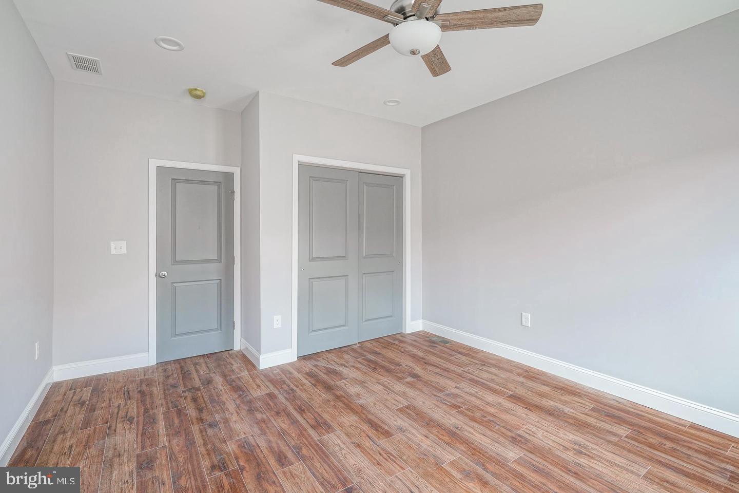 1348 N Dover St Property Photo 14