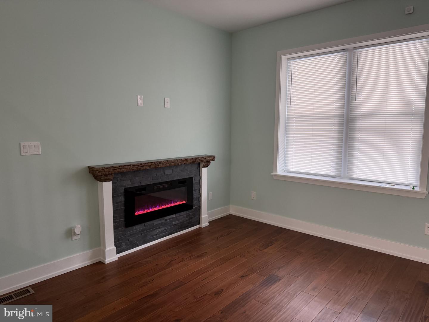 1321 W Loudon St Property Photo 5