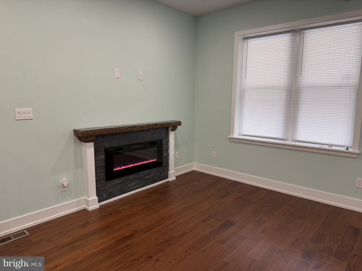 1321 W Loudon St Property Photo 6