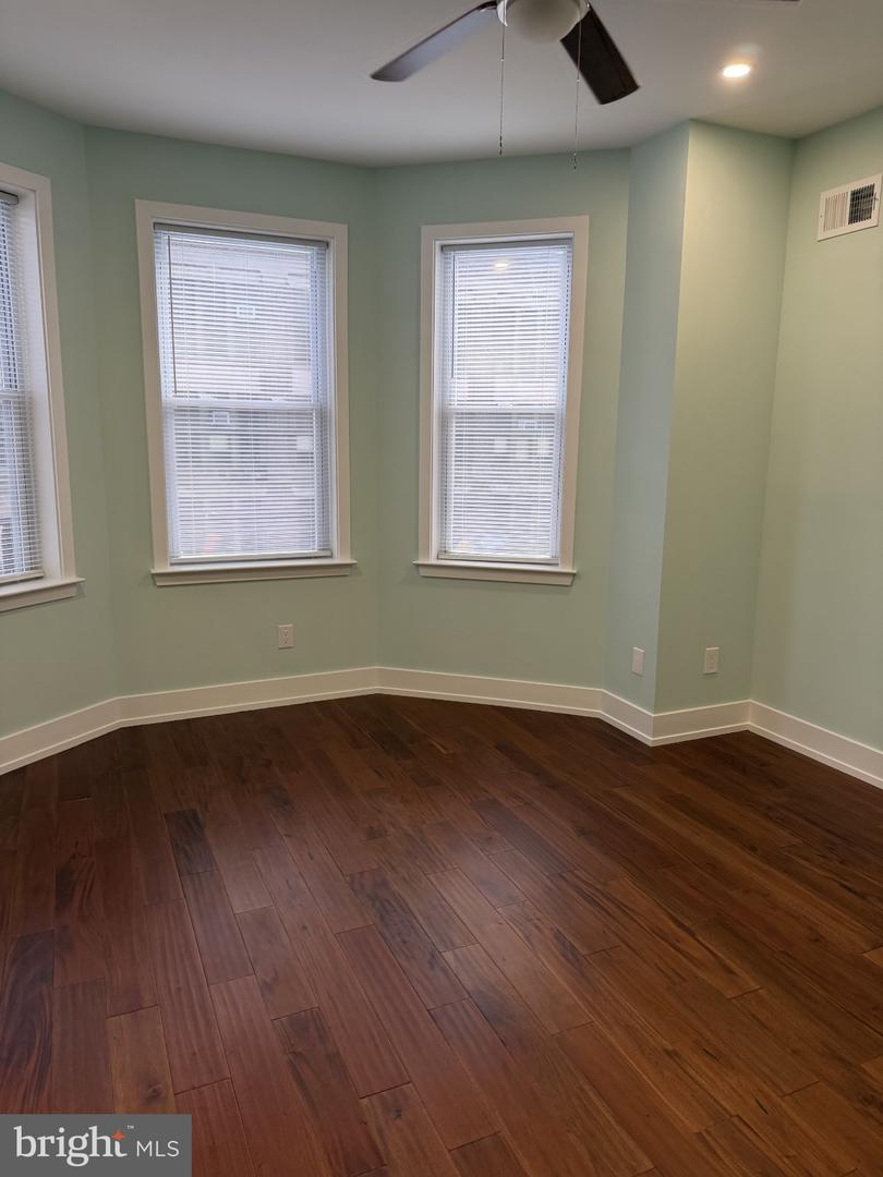 1321 W Loudon St Property Photo 7