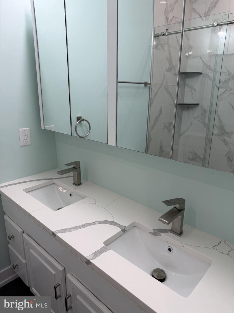 1321 W Loudon St Property Photo 11