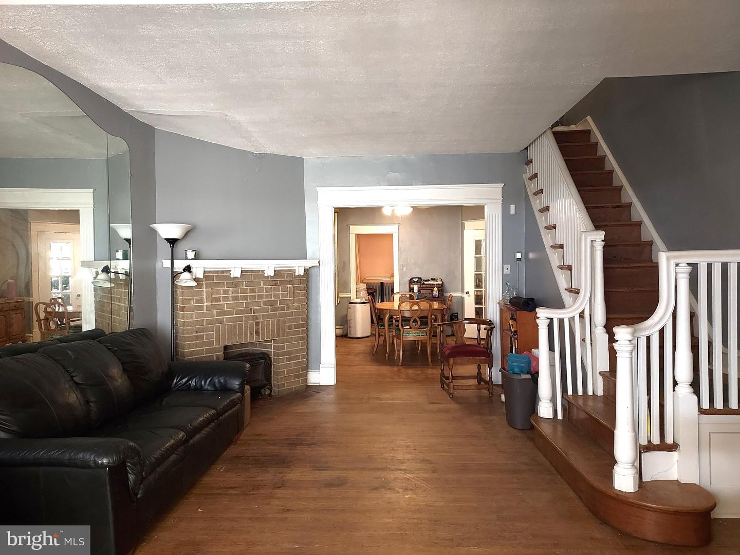 5316 N Sydenham St Property Photo 1
