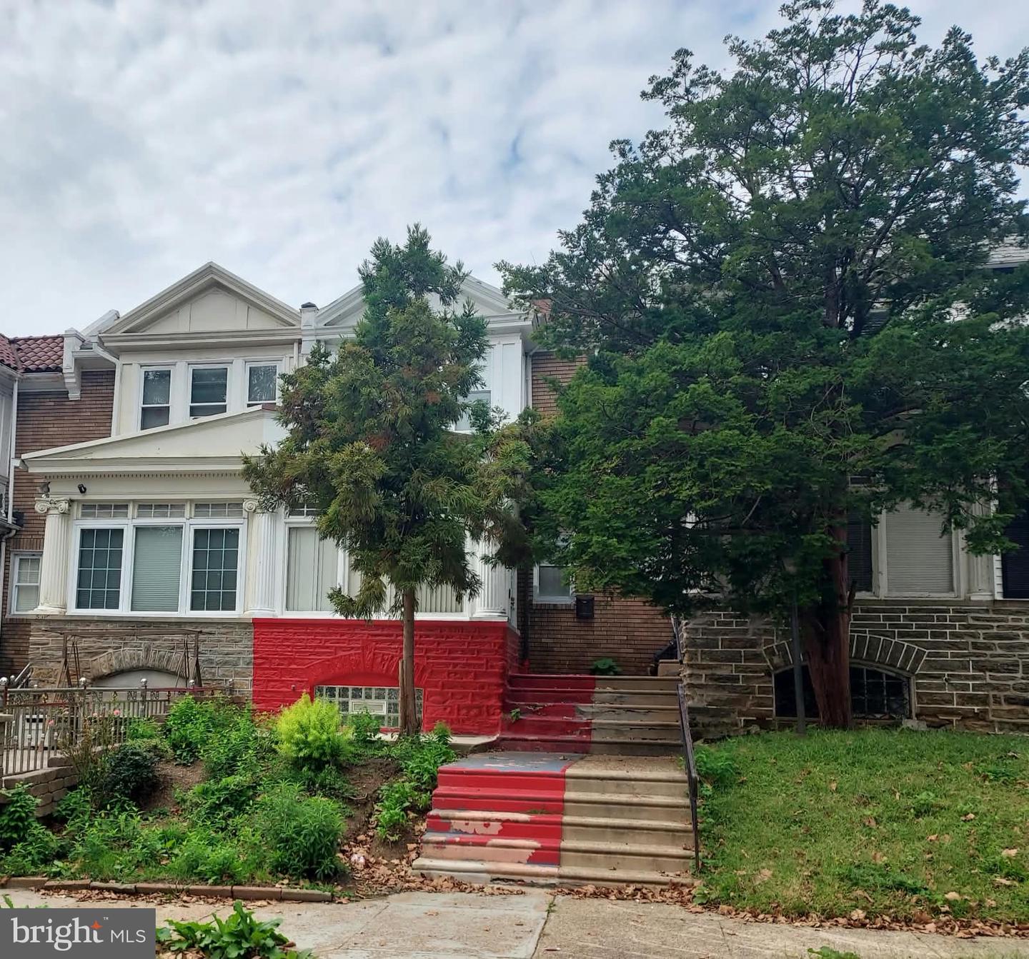 5316 N Sydenham St Property Photo 3