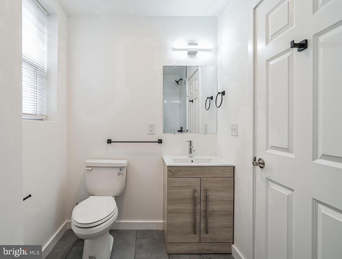 405 S 42nd St #3f Property Photo 7