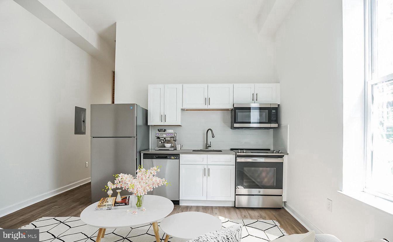 405 S 42nd St #3f Property Photo 16