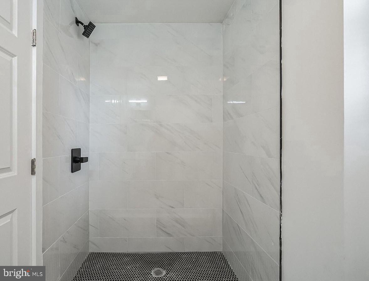 405 S 42nd St #3f Property Photo 22