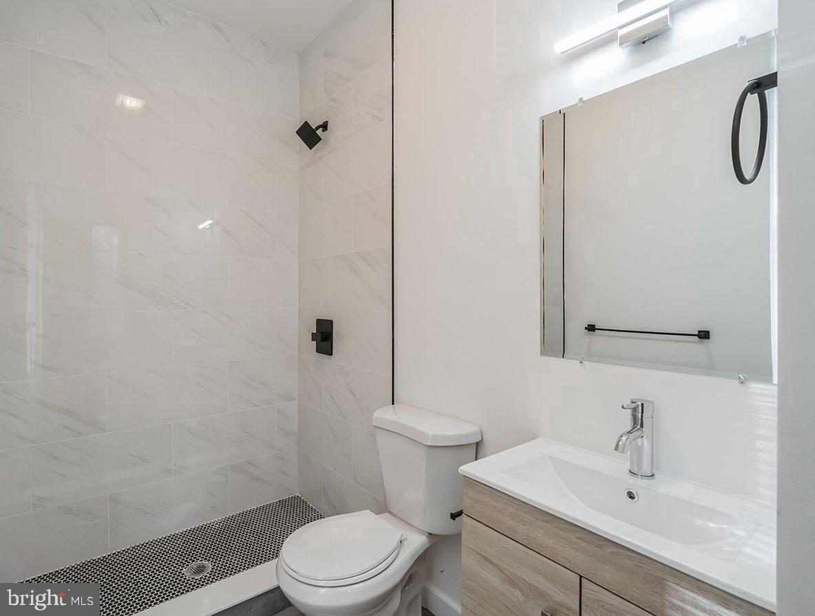 405 S 42nd St #3f Property Photo 24