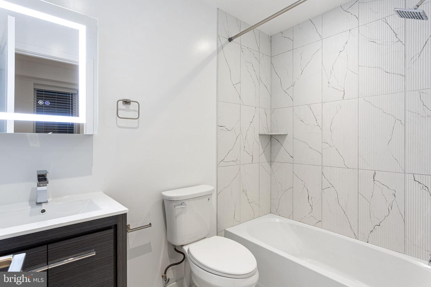 709 S 19th St #1r Property Photo 6