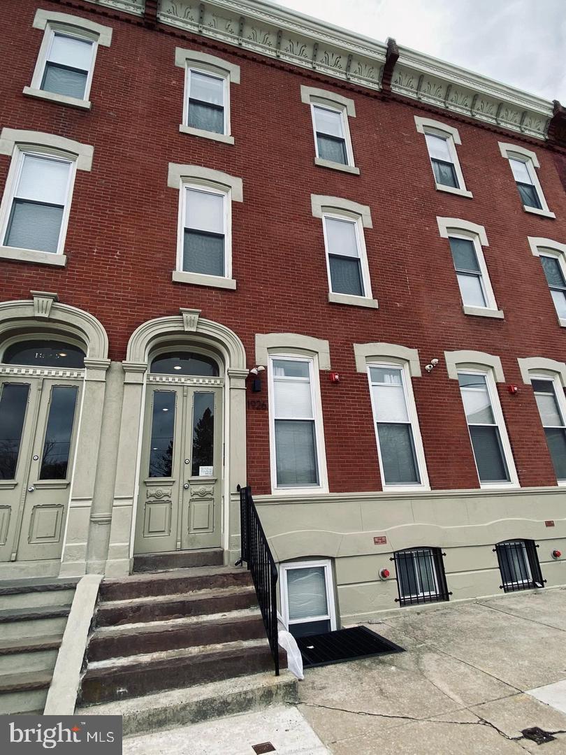 1926 Girard Ave #3a Property Photo 8