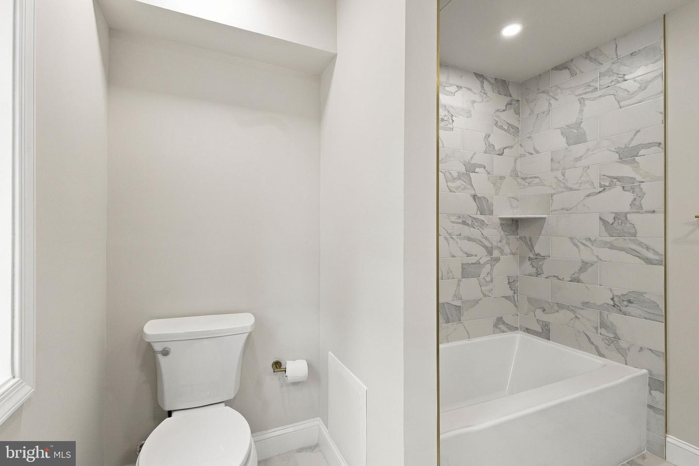 5040 Overbrook Ave Property Photo 31