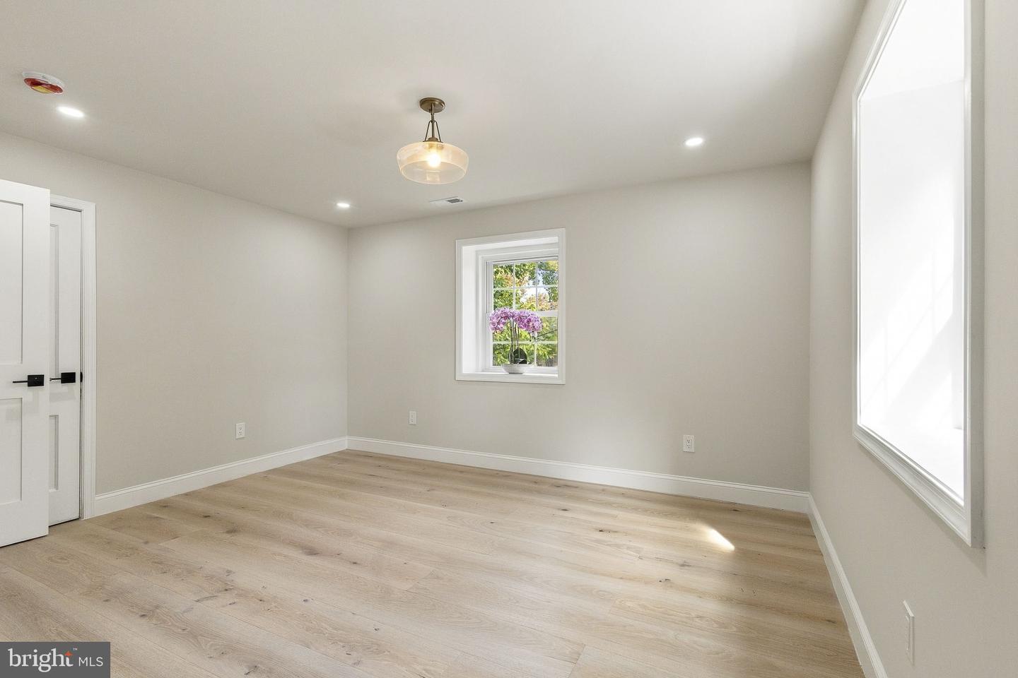 5040 Overbrook Ave Property Photo 32